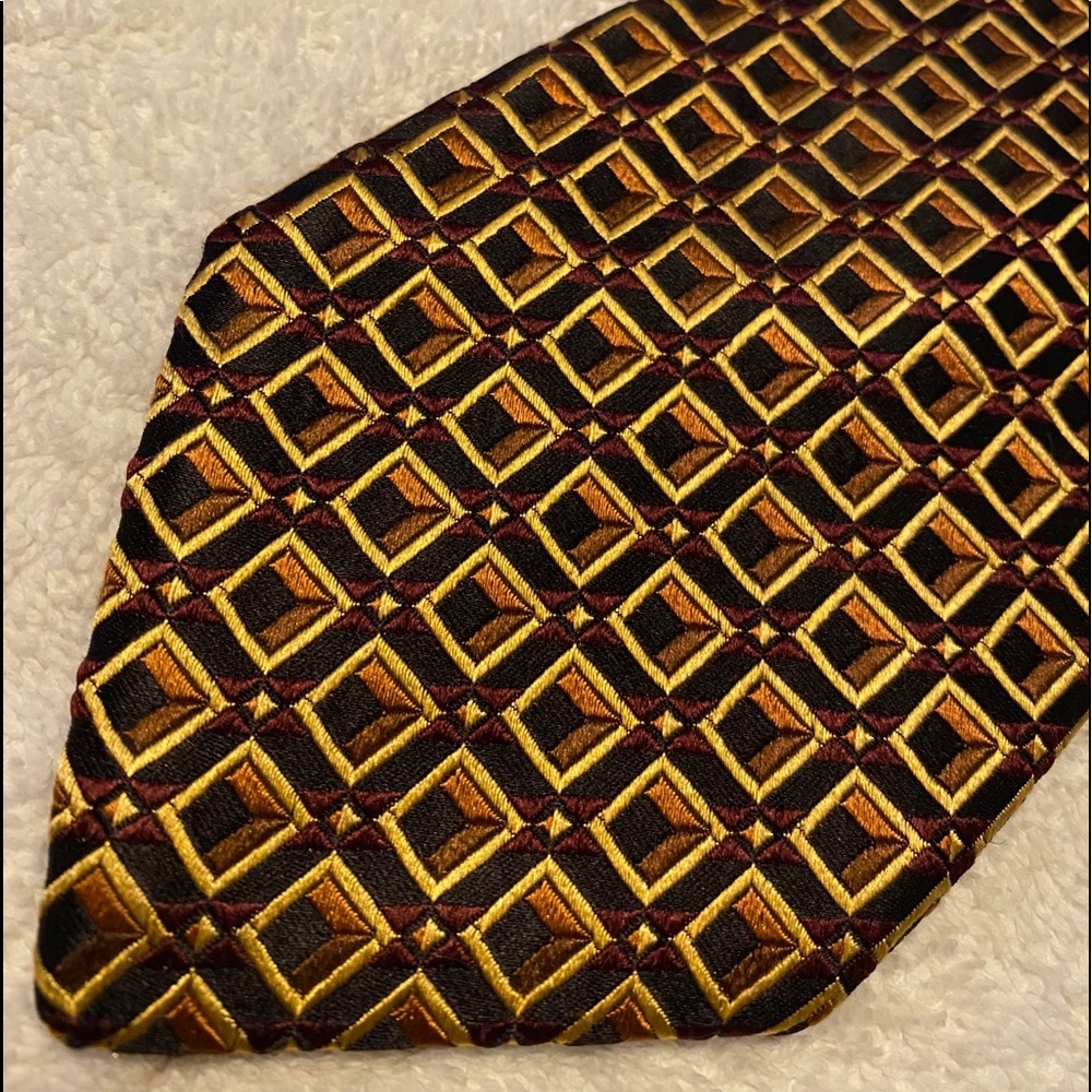 Brand New Trendy Tie By IKE BEHAR